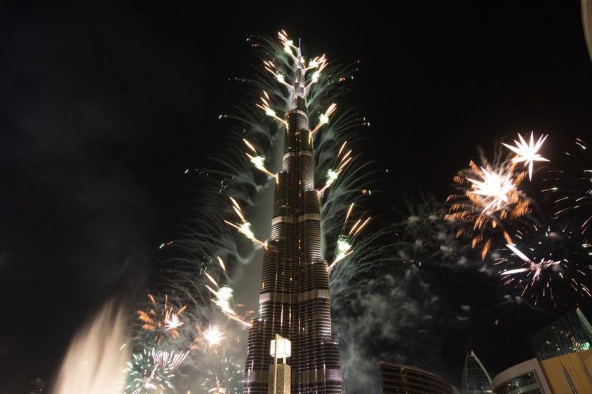 Burj Khalifa ünnepi tűzijáték szilveszterkor. 