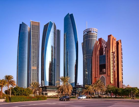 Abu Dhabi felhőkarcolok. 