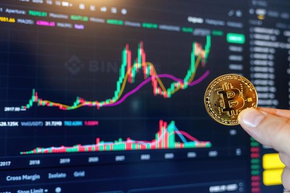 Bitcoin pozitív növekedést mutat a binance kereskedési platform grafikonján.
