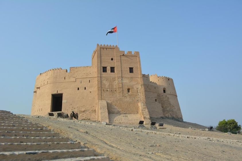 Vista panorámica del fuerte de Fujairah.