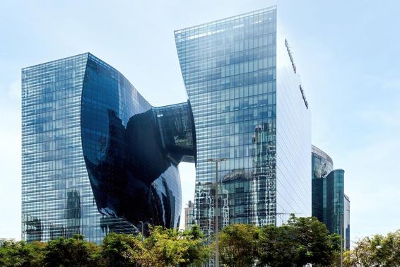 Az Opus Tower a Business Bayben.