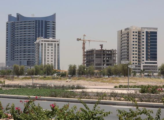 迪拜土地住宅区小区内的住宅建筑。