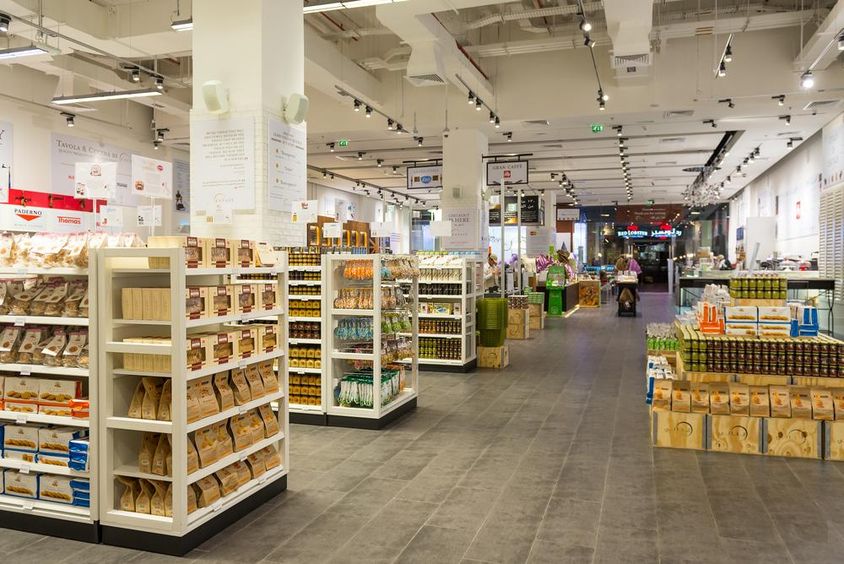 Bolt belső nézete a Dubai Mall belsejében.