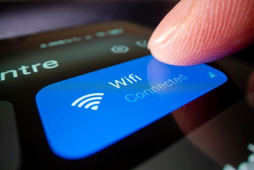 Okostelefon csatlakoztatása a wifihez. 