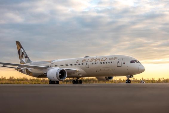ETIHAD Airways Boeing 787-9 Dreamliner gurul a felszálláshoz.