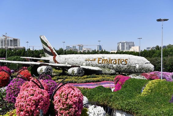 Jardim Milagroso de Dubai durante o dia.