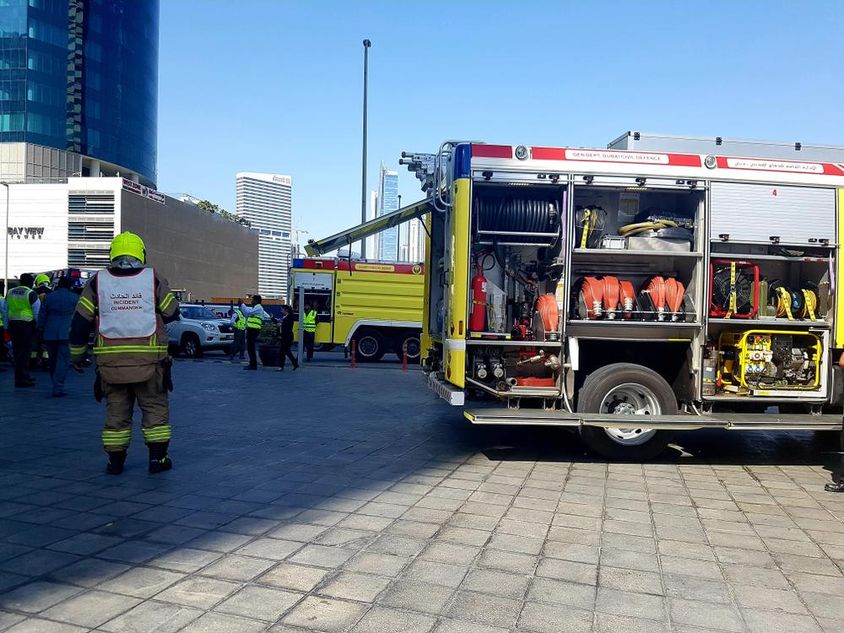Tűzoltási gyakorlat dubaiban. 