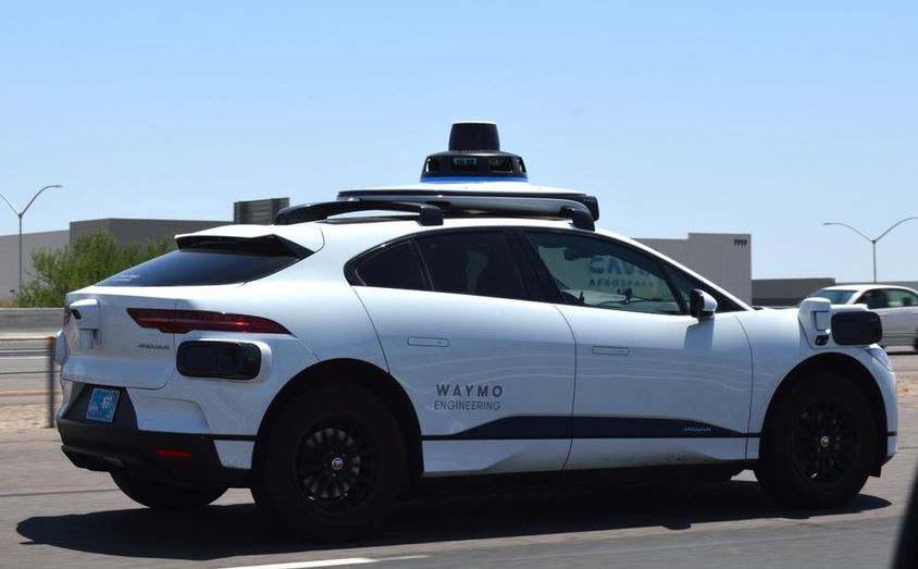 A Waymo autonóm technológiai fejlesztő közúti tesztadatokat gyűjt.