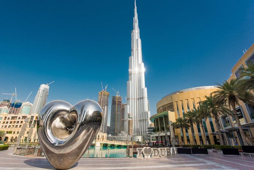 Burj Khalifa - modern futurisztikus épület.