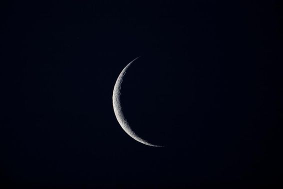 Der Mond am Himmel.