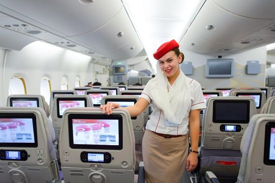 Besatzungsmitglied des Emirates Airbus A380 Flugzeugs.