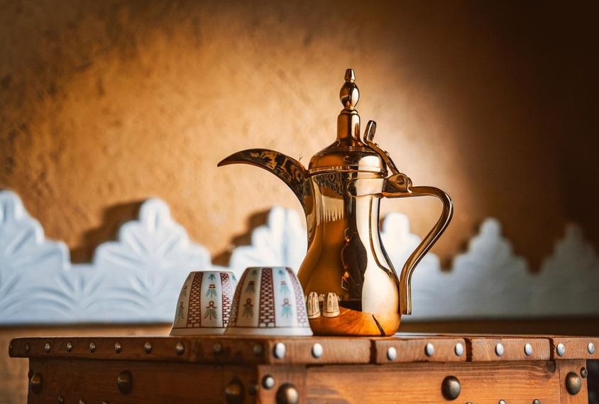 Arab kávéskanna, hagyományos. Szaúdi kávé Dallah.