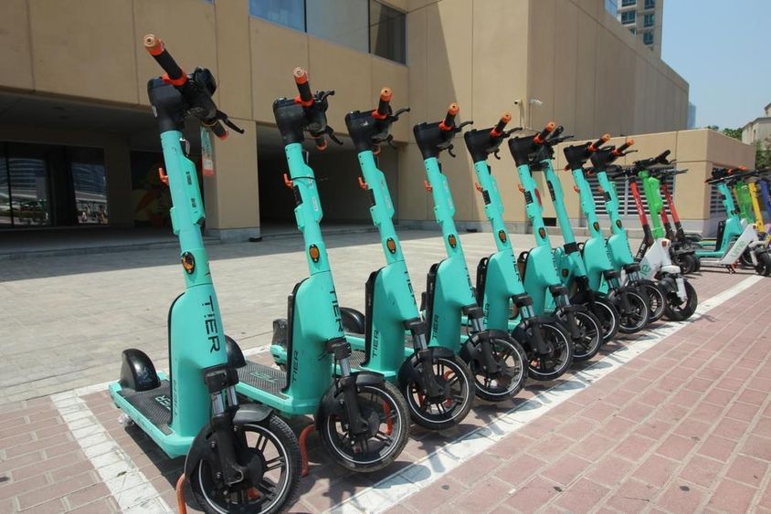 RTA e-roller bérlés Dubaiban. A Careem BIKE.