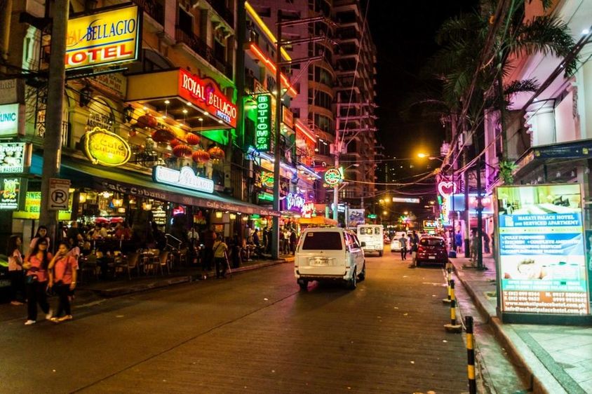 Burgos utca, Makati városában, Manilában, a Fülöp-szigeteken.