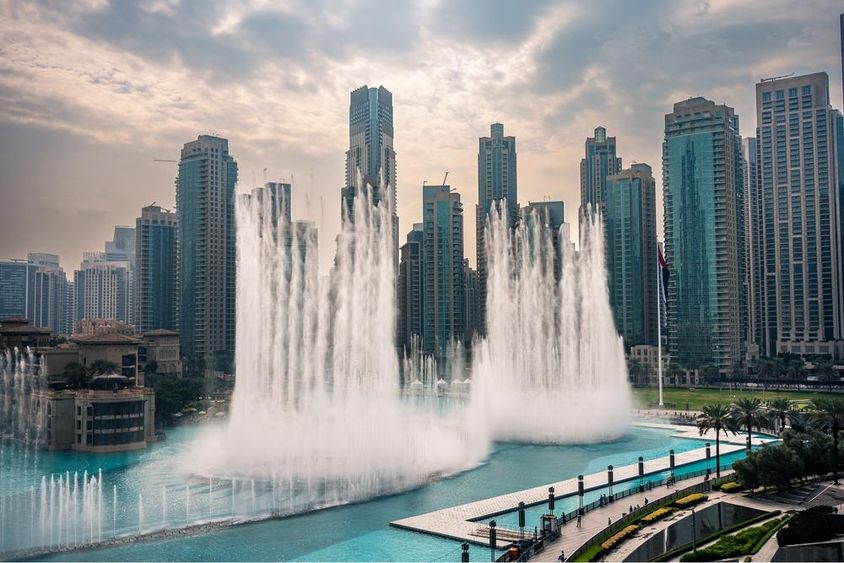 A Dubai-szökőkút, a világ legnagyobb koreografált szökőkútrendszere.