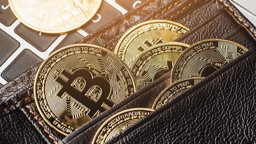 Bitcoin helyek csoportja a tárcán.