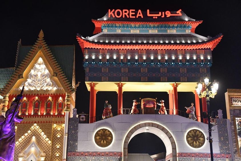 Koreai pavilon a Globális Faluban, Dubaiban, Egyesült Arab Emírségekben.