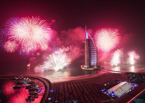  A Burj al Arab szilveszteri tűzijátéka. 