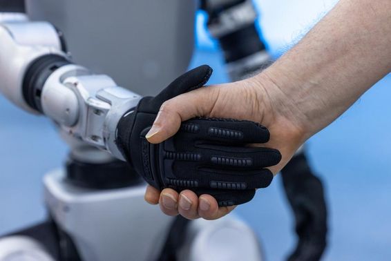 Emberi robot együttműködés jövőbeli technológiai szinergia Innovatív partnerség .