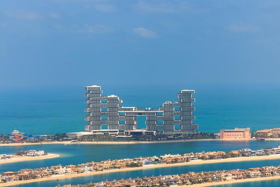 Atlantis Royale ultra luxus üdülőhelya Palm Jumeirah-szigeteken.
