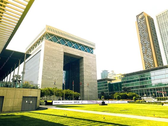 Dubai pénzügyi központja, a DIFC negyed, az Egyesült Arab Emírségekben.