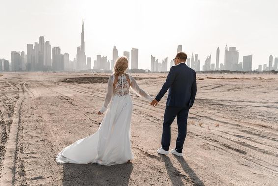 Boldog eskűvő Dubaiban az ünnepek alatt.