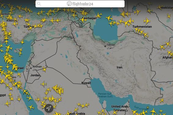 Teljes légtérzár Irán, Irak, Izrael felett.