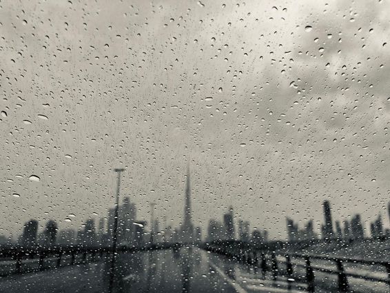 Esik Dubaiban, az Egyesült Arab Emírségekben