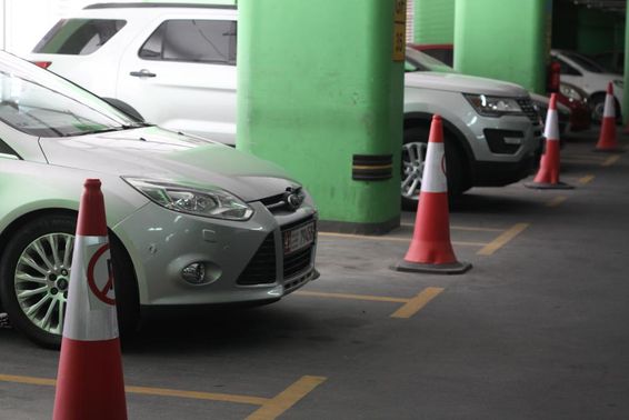 a parking lot in Abu Dhabi